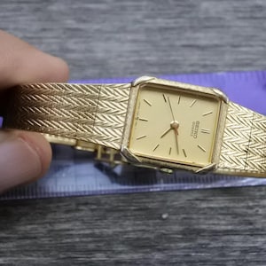 Vintage Seiko Gold Plated 7321 5810 Yellow Dial Lady Quartz Watch Japan Square Tank Shape 19mm