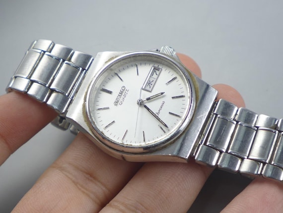 Vintage Seiko Chronos 8123 7090 White Dial Men Quartz Watch Japan