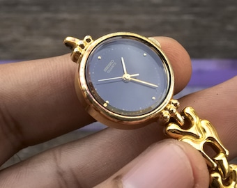 Vintage Seiko Gold Plated 1421 0070 Black Dial Lady Quartz Watch