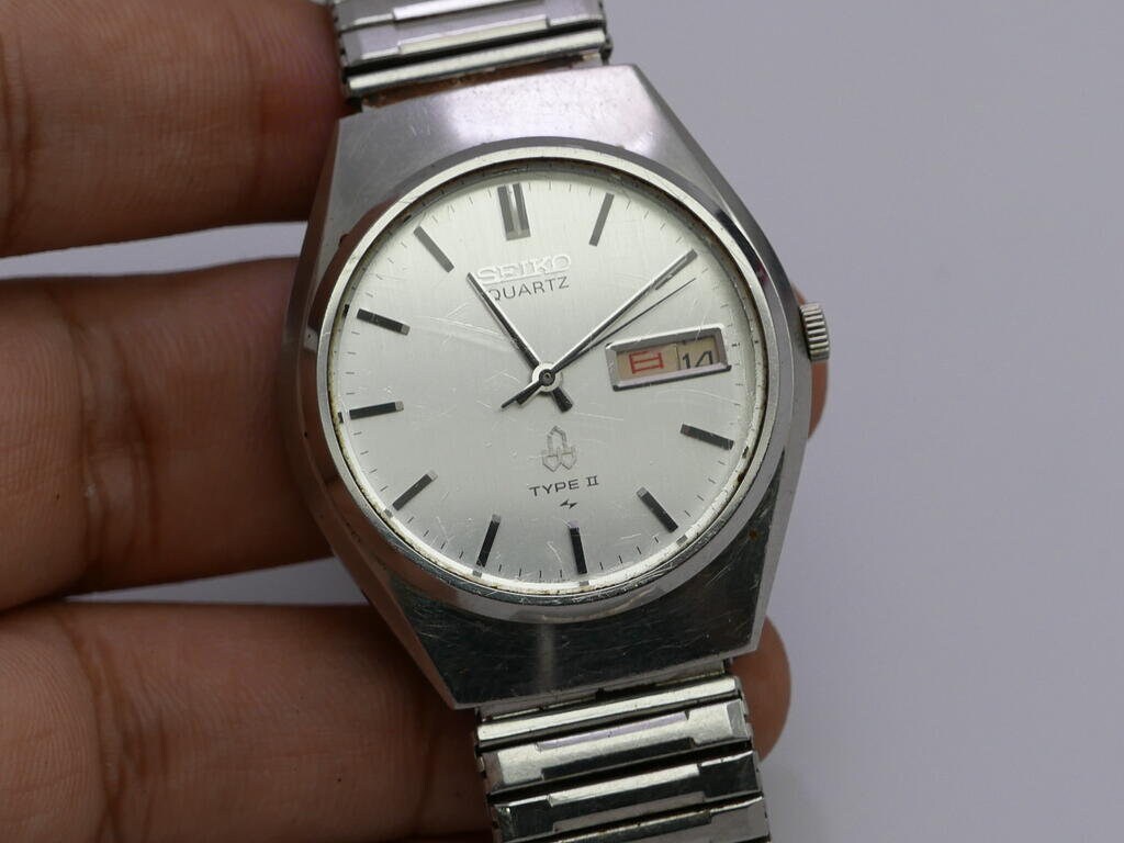 Vintage Seiko Type II 4336 7000 White Dial Men Quartz Watch Japan