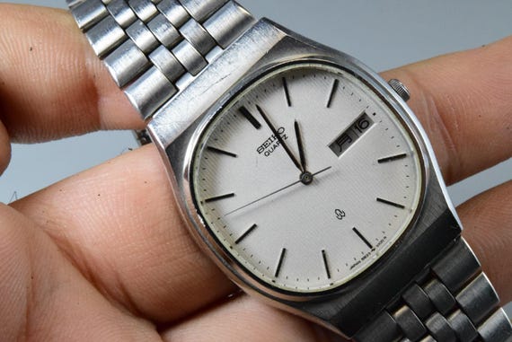 Vintage Seiko 5933 5090 White Dial Men Quartz Sport Watch Japan