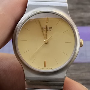 Vintage Seiko 7431 6090 Yellow Dial Unisex Quartz Watch Japan