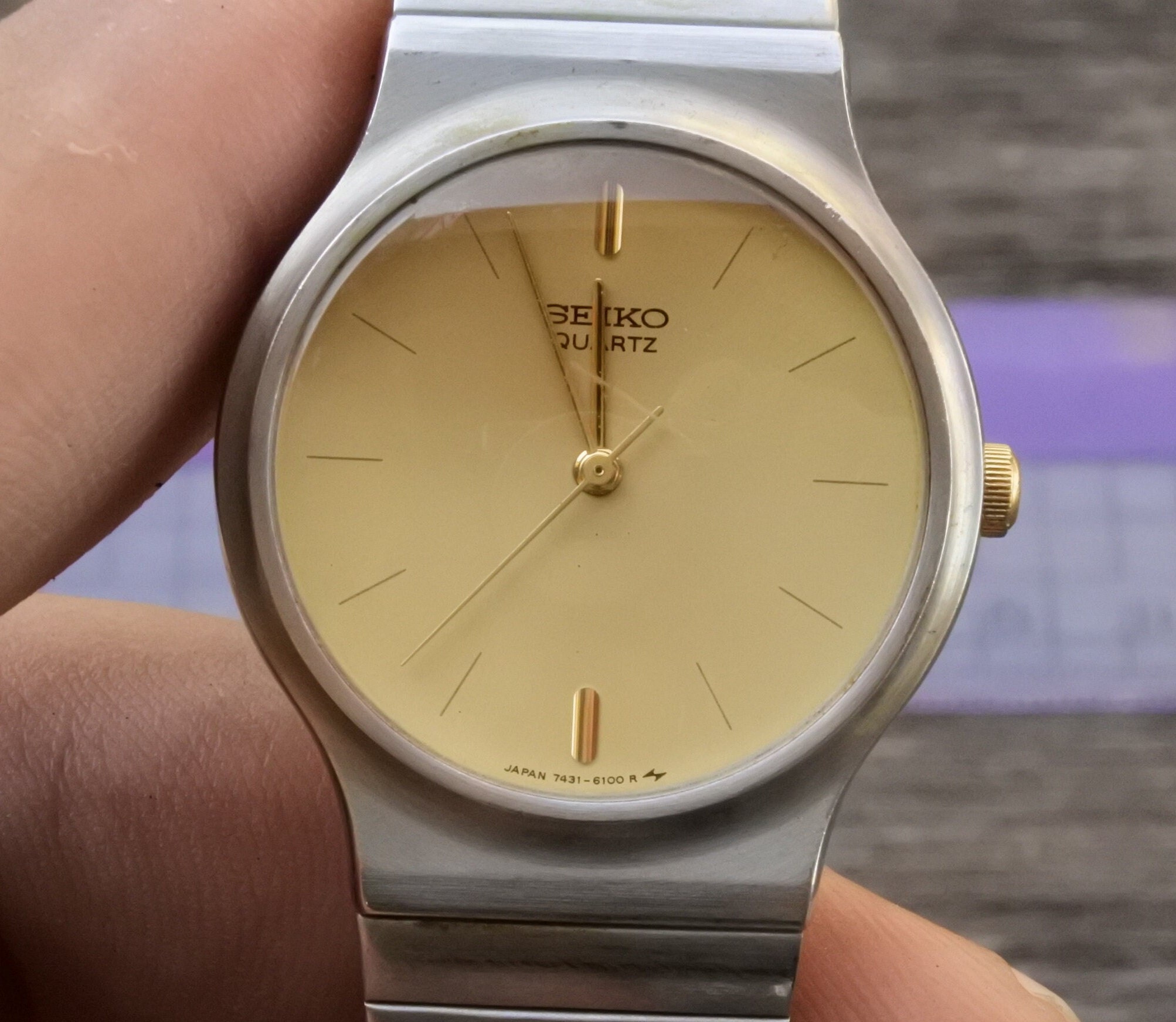 Vintage Seiko 7431 6090 Yellow Dial Unisex Quartz Watch Japan