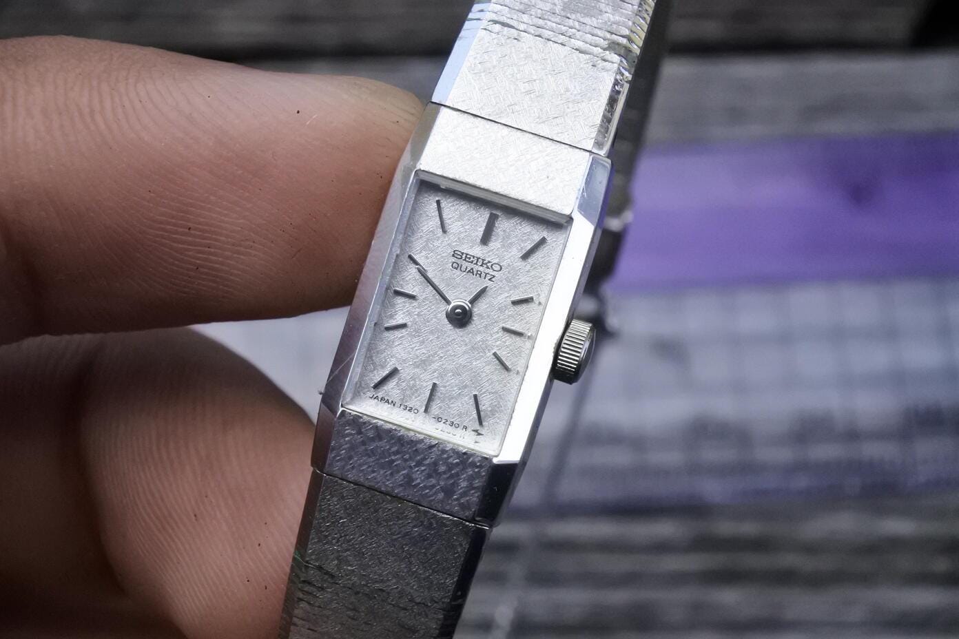 Vintage Seiko Gold Plate 1320 5040 Textured Dial Lady Quartz Watch