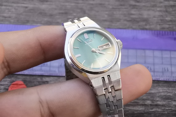 Vintage Seiko 2406 0070 Blue Dial Lady Automatic Japan Cushion