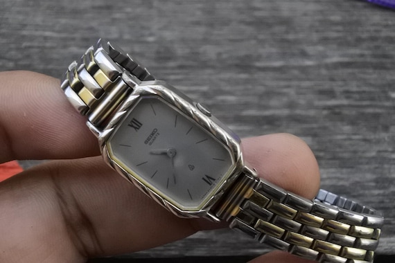 Vintage Seiko Gold Plated 2320 5440 Gray Dial Lady Quartz Watch