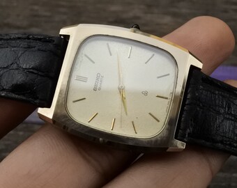 Vintage Seiko NSAG CASE 5931 5340 Yellow Dial Men Quartz Watch
