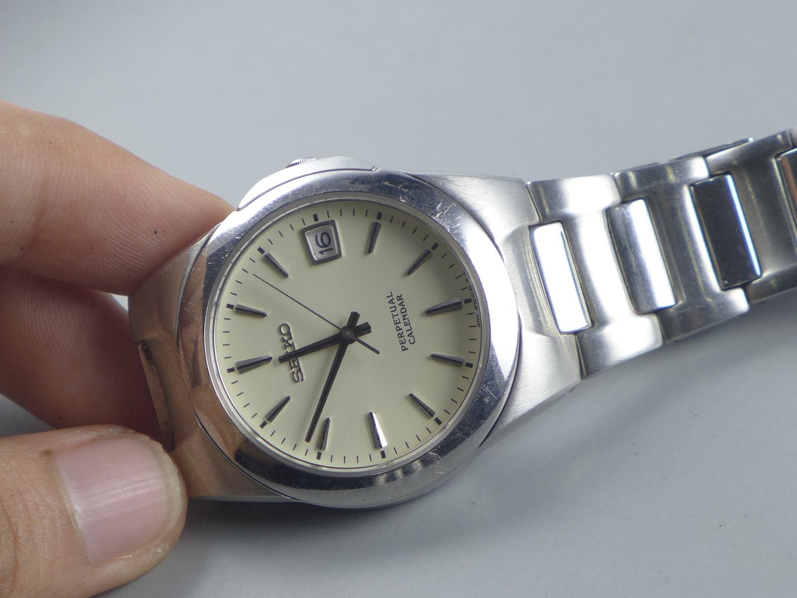 Vintage Seiko Perpetual Calendar 8F32 0130 Integrated Bracelet Men