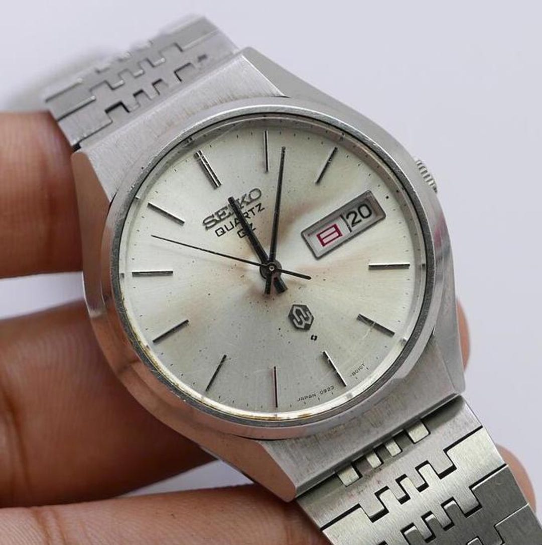 Vintage Seiko QZ 0923 8010 Silver Dial Men Quartz Watch Japan Round Shape 36mm - Etsy Vintage Seiko QZ 0923 8010 Silver Dial Men Quartz Watch Japan Round Shape 36mm - Etsy