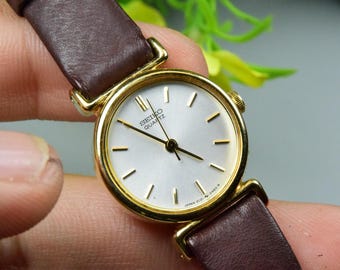 Vintage Seiko 2C21 5190 White Dial Lady Quartz Watch Japan Square
