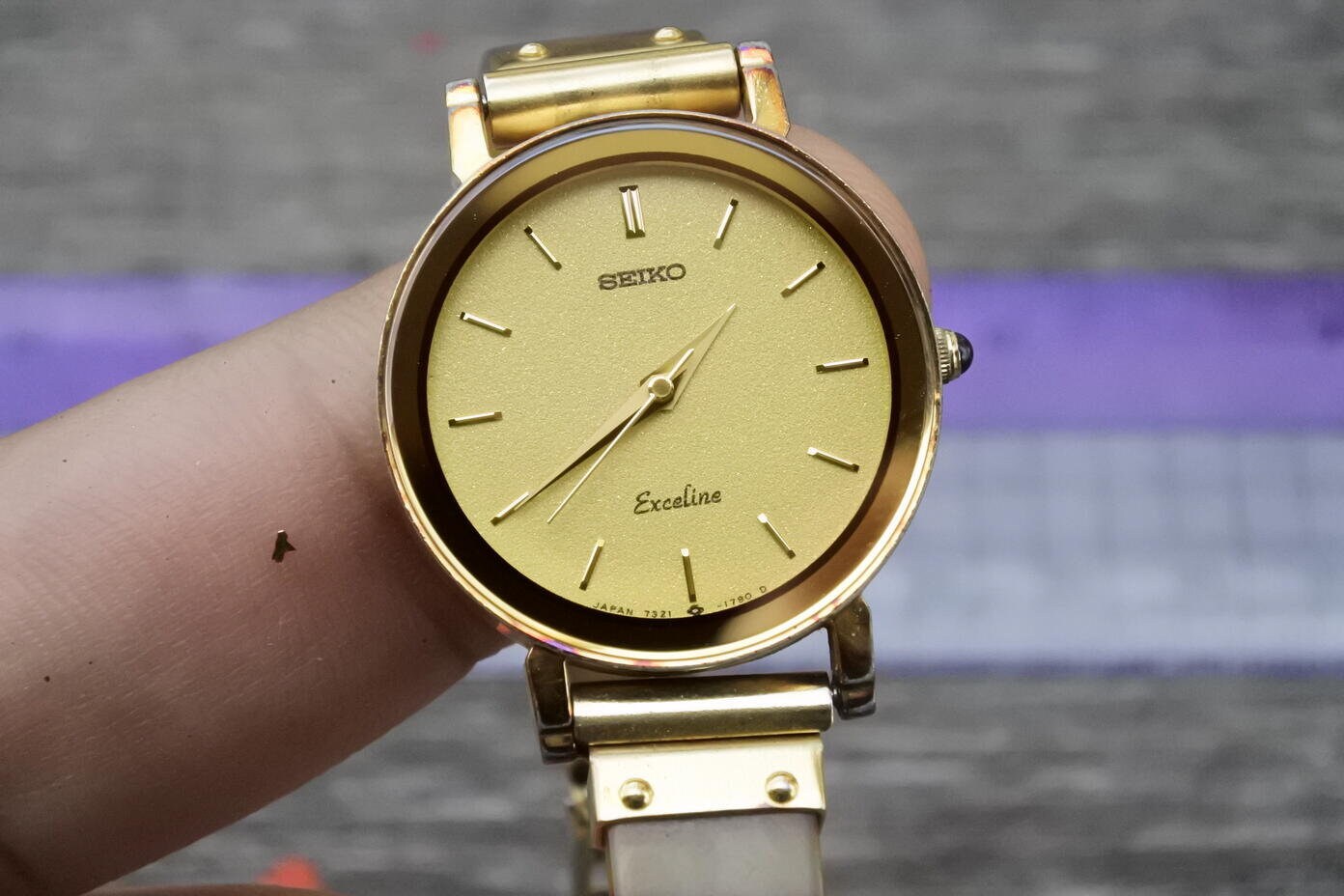 Vintage Seiko Exceline 7321 0390 Yellow Dial Lady Quartz Watch