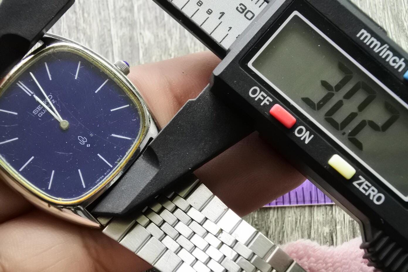 Vintage Seiko 4120 5000 Blue Dial Men Quartz Watch Japan Cushion