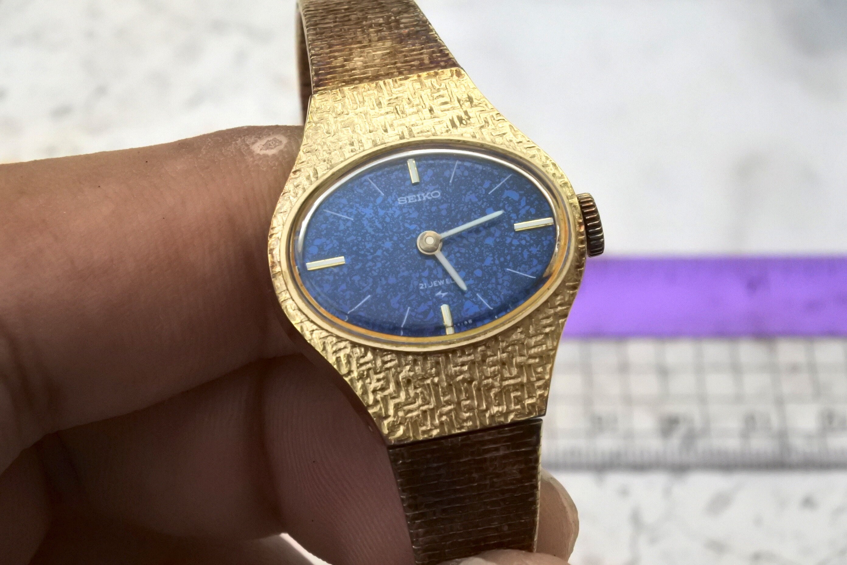 Vintage SEIKO セイコー ハワイアンジュエリー 腕時計 Vintage Seiko Gold Plated 11 7710 Lapis Lazuli Dial Lady Hand