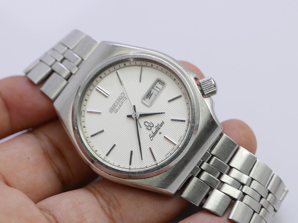 Vintage Seiko Silverwave 7546 8021 White Dial Men Quartz Watch