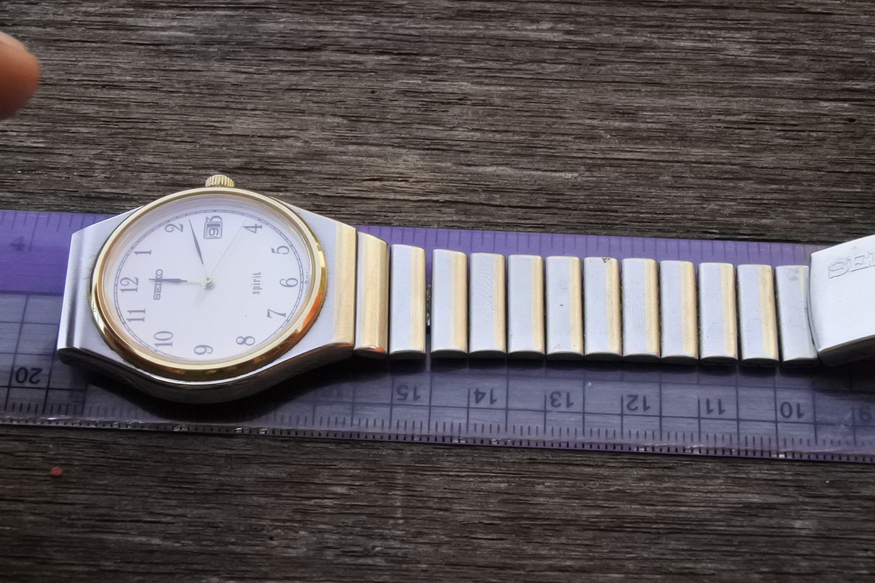 Vintage Seiko Spirit 5P32 6B30 White Dial Men Quartz Watch Japan 