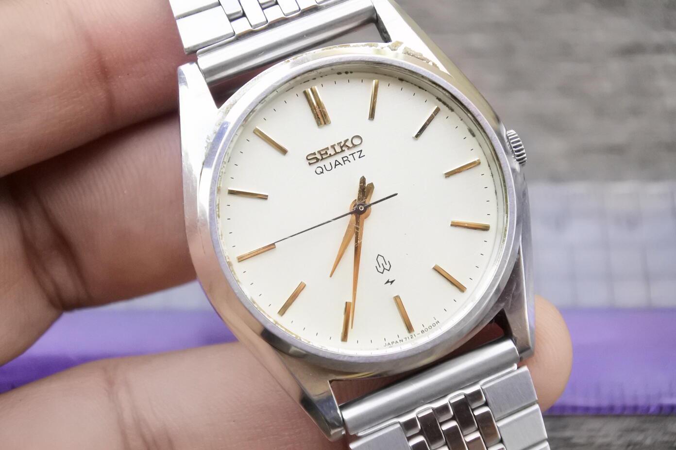 稼働品／SEIKO QUARTZ 7121 セイコー 日本製 Vintage Seiko 7121 8000 Creamy Dial Men Quartz Watch Japan JDM