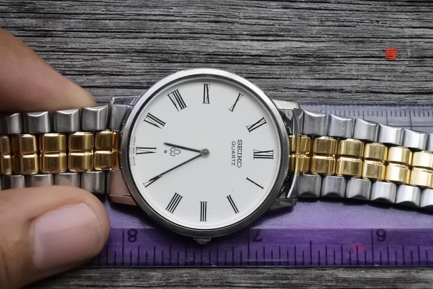 Vintage Seiko 7820 9000 Dress Men Quartz Watch Japan Round