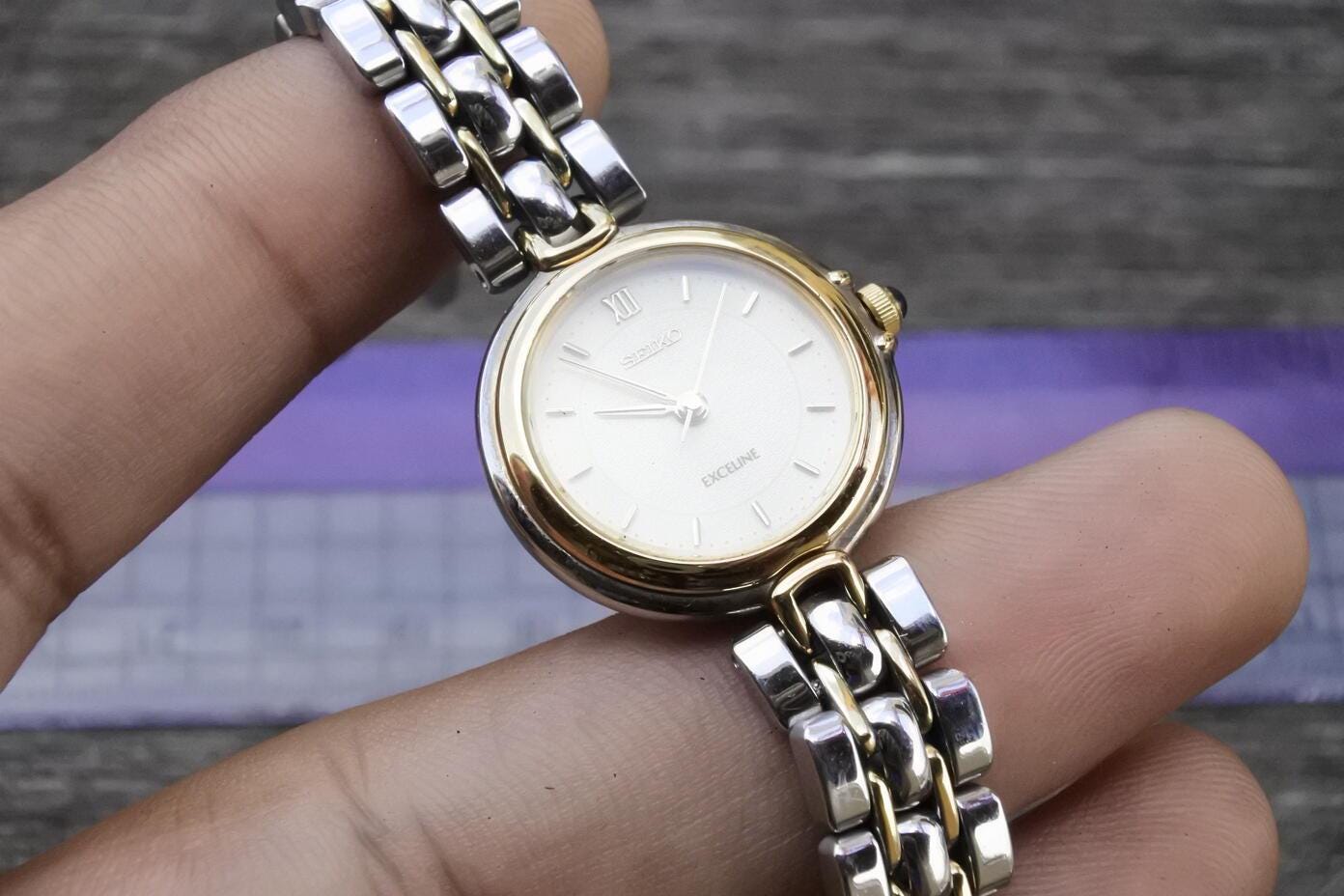 Seiko Exceline 3F31‑5A30 シルバー Seiko Exceline 3F31‑5A30 シルバー