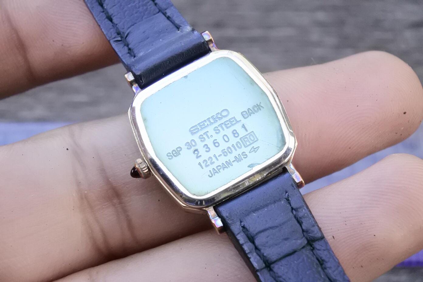 Vintage Seiko Gold Plate 30 Micron 1221 5010 Texture Lady Quartz