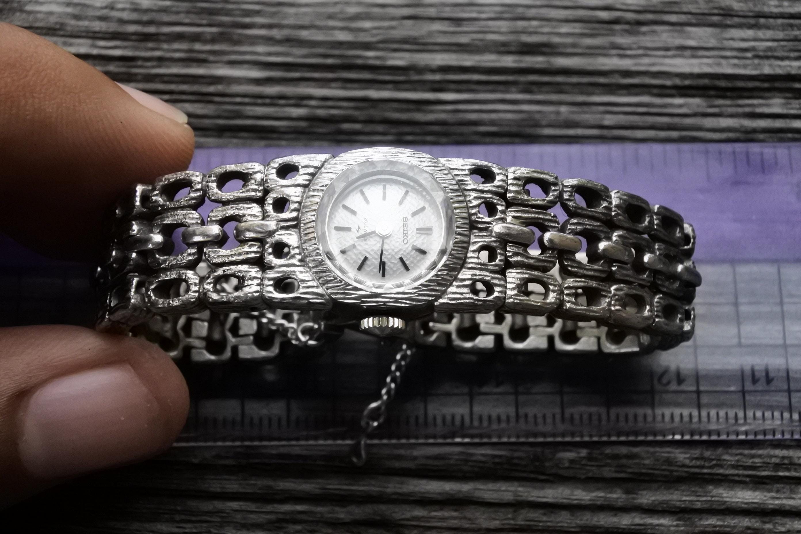 ?1970s White gold plated SEIKO Windup Watch ?SOLD? Vintage 1970s Seiko Solar 23 Jewels diameter 15 mm  main image 2