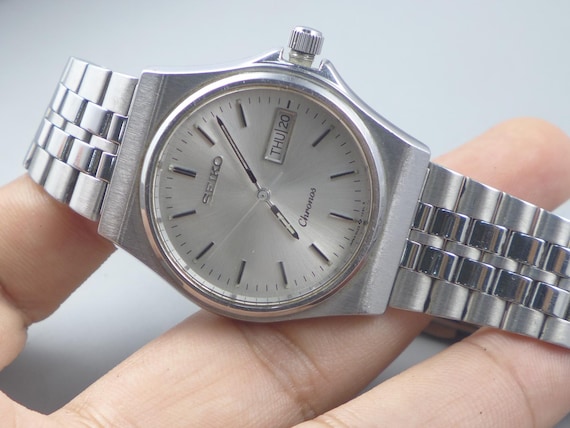 Vintage Seiko Chronos 5H23 7D20 Gray Dial Men Quartz Watch Japan