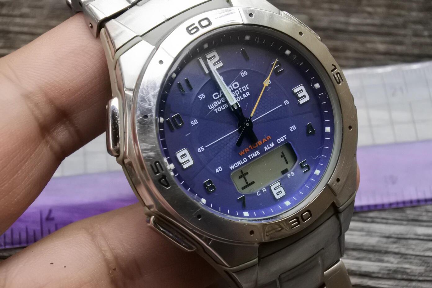 Vintage Casio 5052 WVA470 LCD DIGITAL Men Wave Ceptor Watch Japan