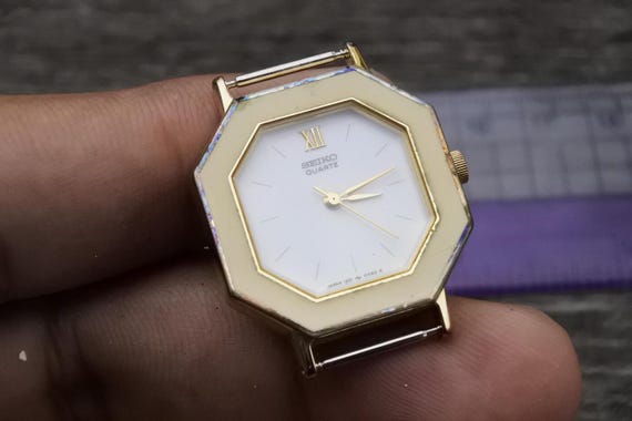 Vintage Seiko Gold Plate 1221 5300 White Dial Lady Quartz Watch