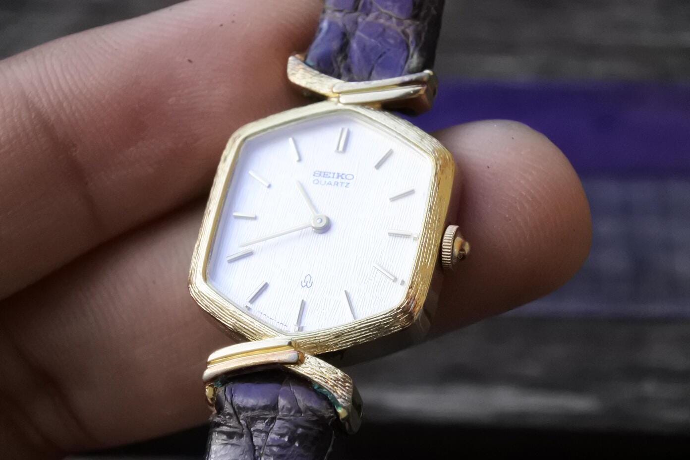 Vintage Seiko Gold Plate 1400 5440 Textured Dial Lady Quartz Watch