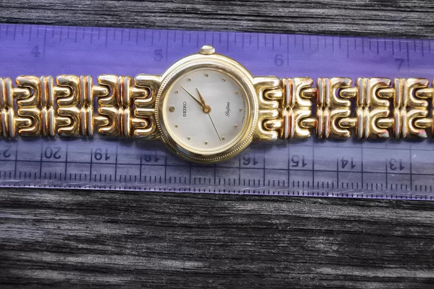 Vintage Seiko Belfina 1F21 0D50 Silver Dial Lady Quartz