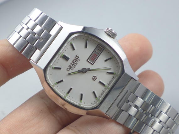 Vintage Orient White Dial Men Quartz Watch Japan JDM Cushion Shape