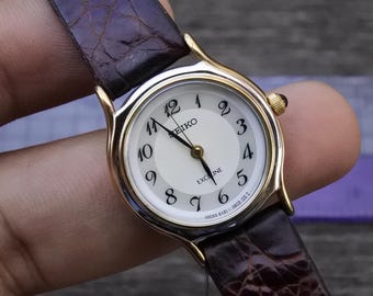 Vintage Seiko Exceline 2J31 0A50 White Dial Lady Quartz Watch Japan JDM Round Shape 25mm