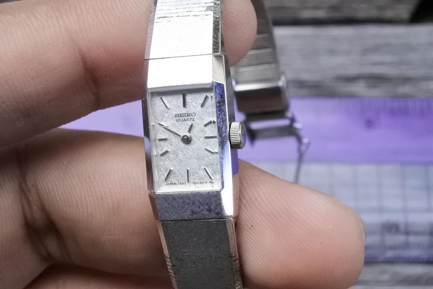 Vintage Seiko Gold Plate 1320 5040 Textured Dial Lady Quartz Watch