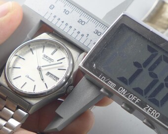 Vintage Seiko Chronos 8123 6130 Silver Dial Men Quartz Watch Japan