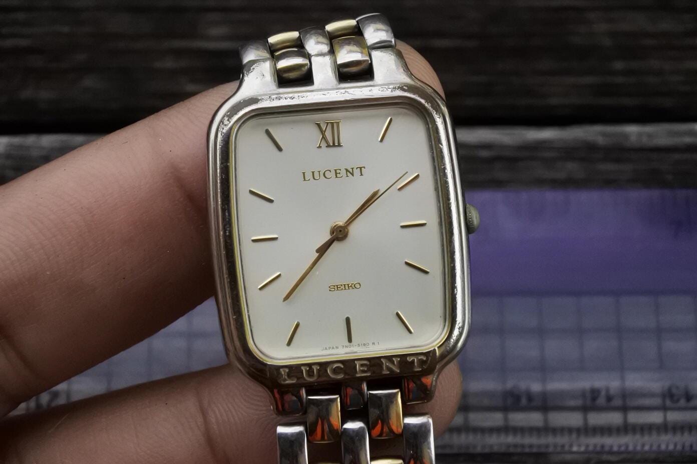 Vintage Seiko Lucent 7N01 5170 Integrated Bracelet Lady Quartz