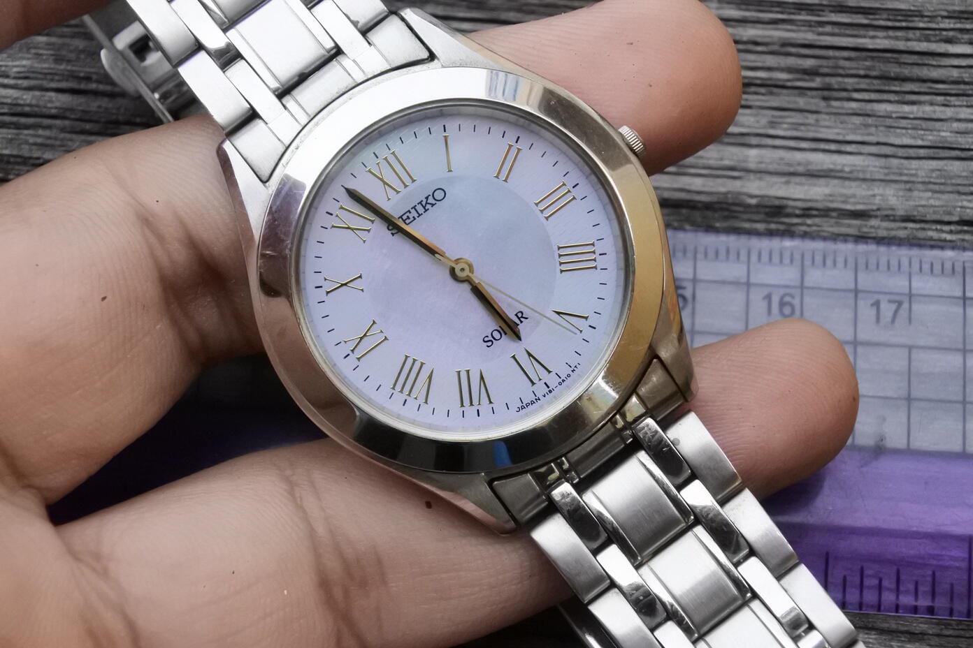 Vintage Seiko Solar V181 0A10 Pearl Dial Men Quartz Watch Japan 
