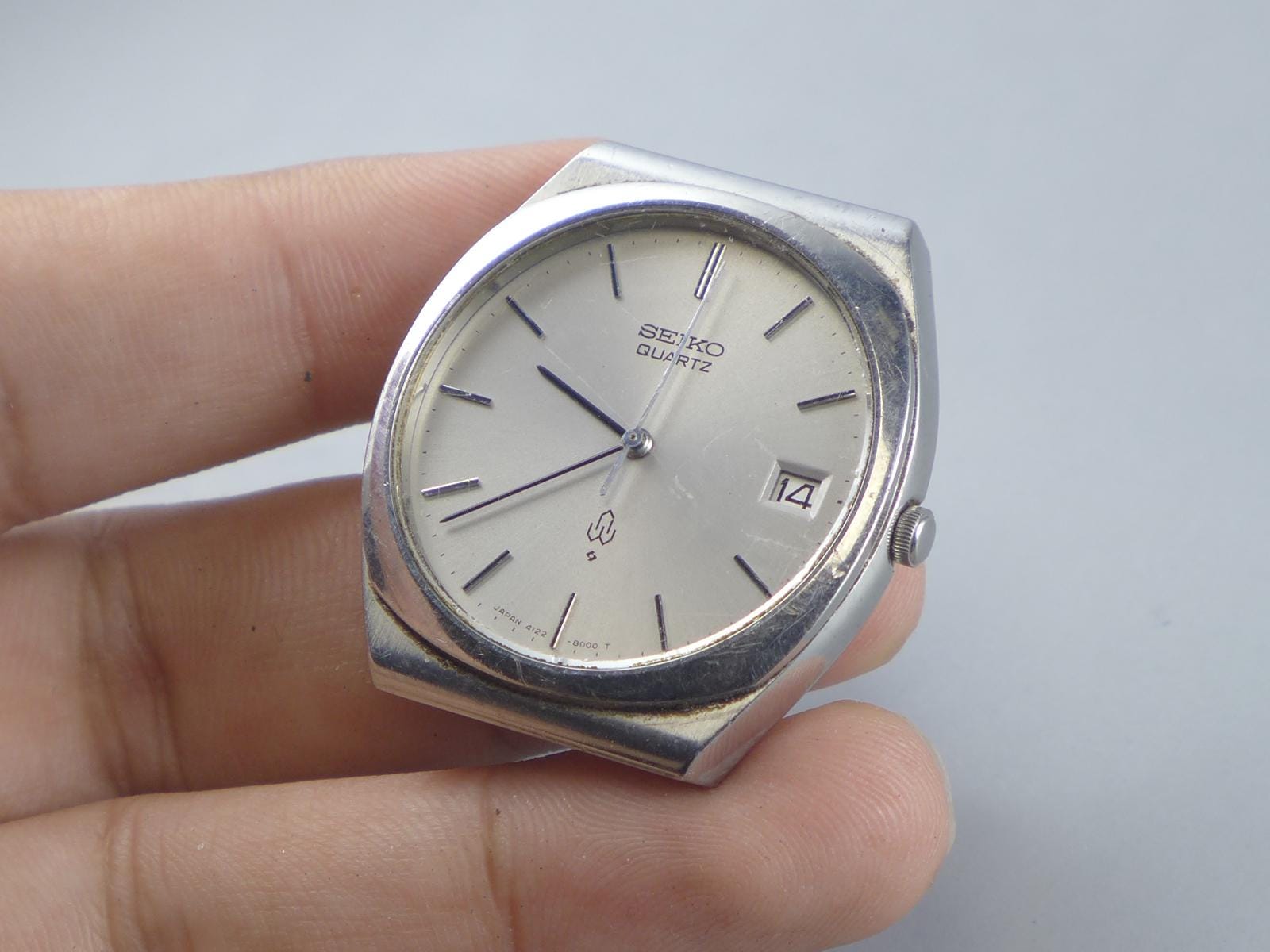 Vintage Seiko 4122 8000 Gray Dial Men Quartz Watch Japan JDM Round