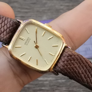 Vintage Seiko Gold Plated 1421 5130 Textured Dial Lady Quartz Watch Japan Square  Shape 20mm