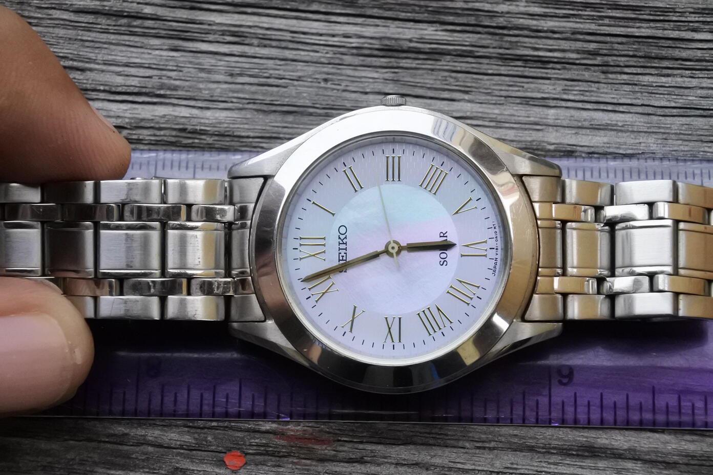 Vintage Seiko Solar V181 0A10 Pearl Dial Men Quartz Watch Japan 