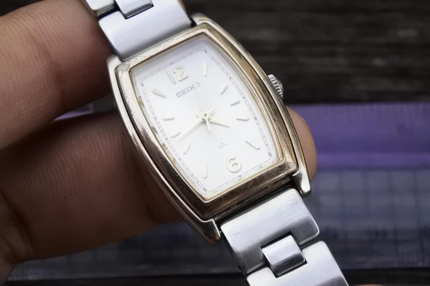 Vintage Seiko Lukia 1F21 5D40 White Dial Lady Quartz Watch Japan