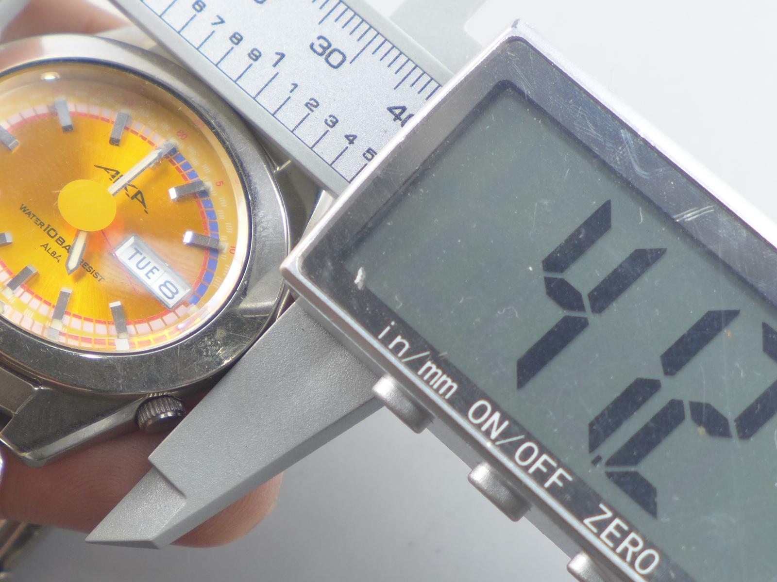 Vintage Alba AKA V743 5A10 Orange Dial Men Quartz Watch Japan JDM 