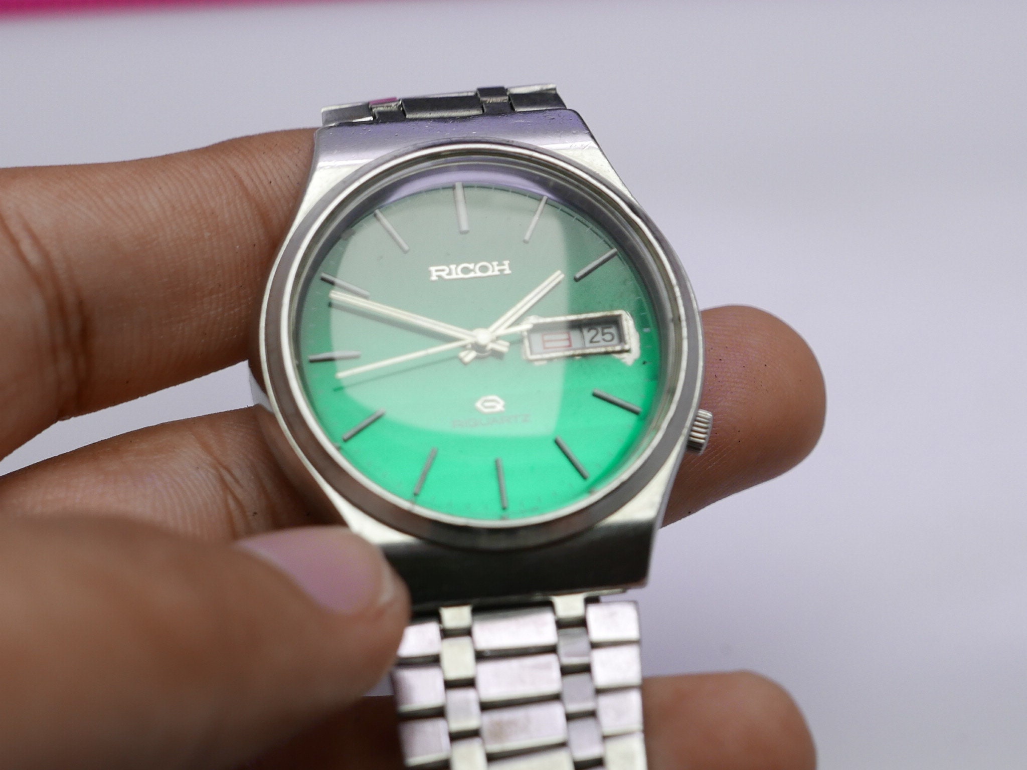 Vintage Ricoh Riquartz Kanji Date Green Dial Men Quartz Wrist