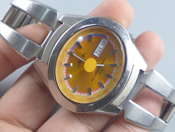 Vintage Alba AKA V743 5A10 Orange Dial Men Quartz Watch Japan JDM