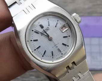 さかもと③ Vintage Seiko 2205 0390 Silver Lady Automatic Japan Round Shape