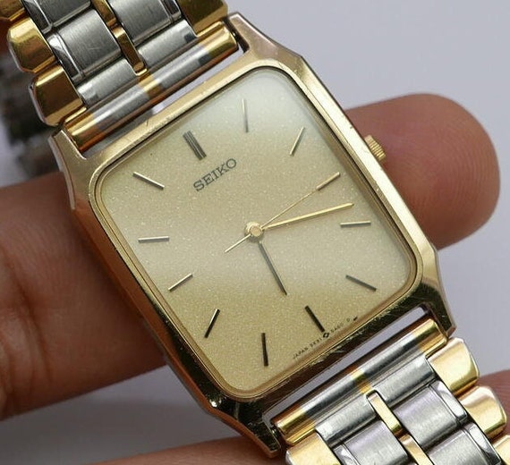 ヴィンテージ SEIKO 5E31 アイボリー文字盤 タンク 1992年製 ヴィンテージ セイコー 5E31 5A50 イエロー ダイヤル メンズ クォーツ