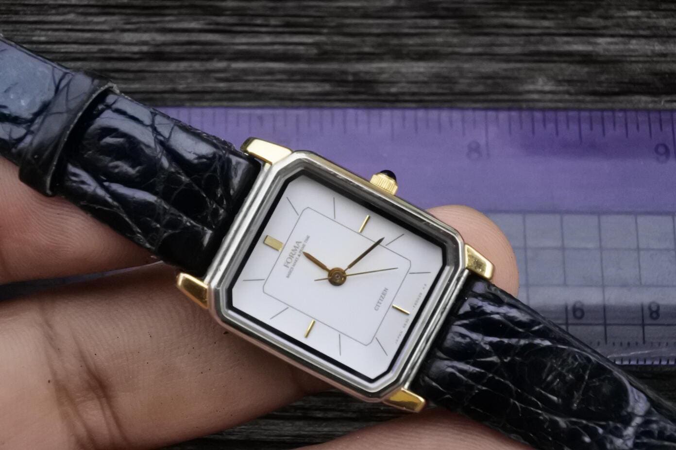 Vintage Citizen Forma Year 1992 5630 White Dial Lady Quartz