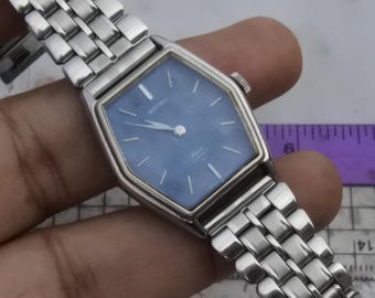 Vintage Seiko Dolce Gold Plated 8N41 6060 Textured Dial Men Quartz