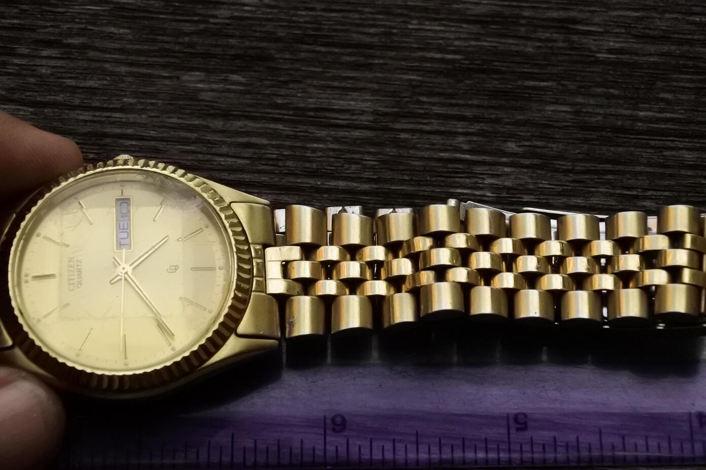 ff366 CITIZEN 6100-s96401 ゴールド デイデイト メンズ ff366 CITIZEN 6100-s96401 ゴールド デイデイト メンズ - メルカリ