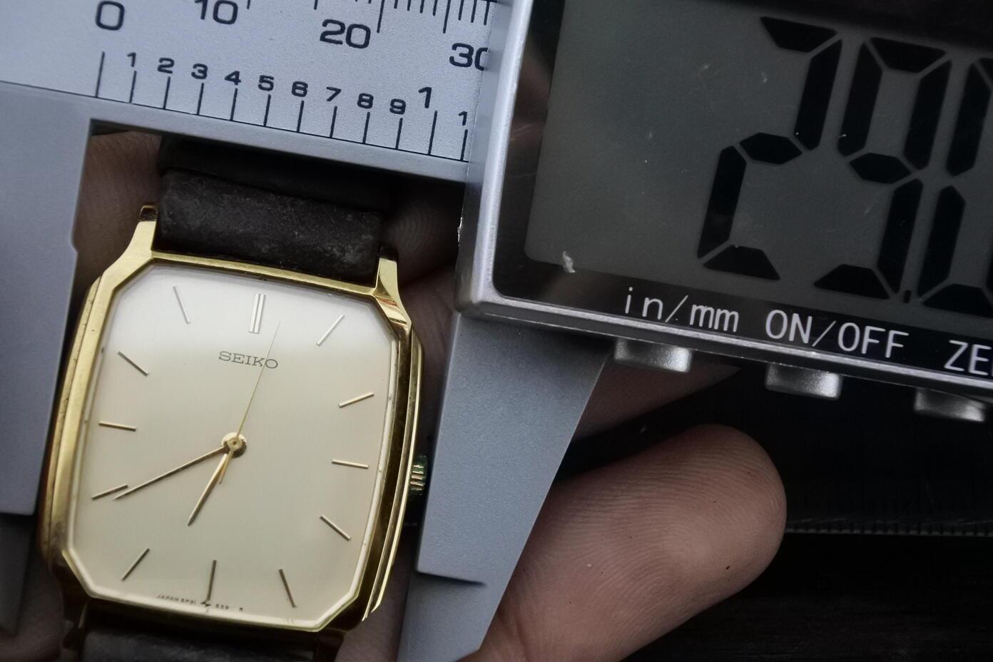 Vintage Seiko Nickle Alloy Case 5P31 5190 Yellow Dial Men Quartz