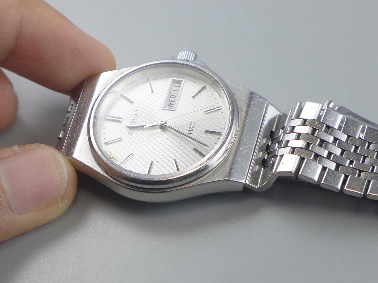 Vintage Seiko Spirit 7N43 7B70 Textured Dial Men Quartz Watch 