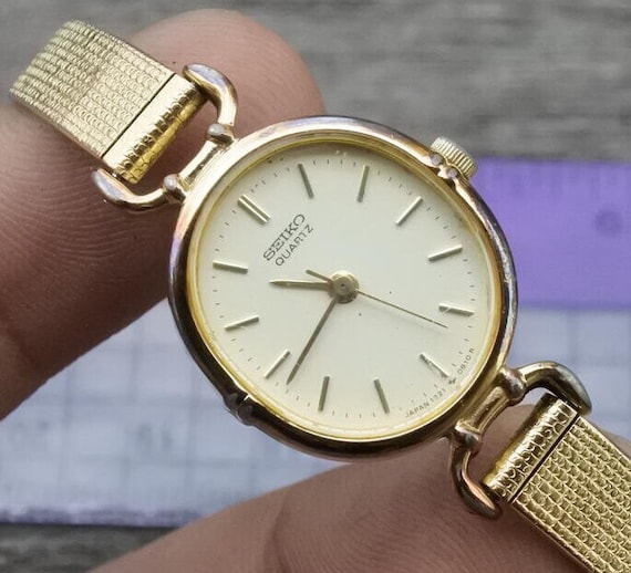 Vintage Seiko Gold Plated 1221 5570 Yellow Dial Lady Quartz Watch